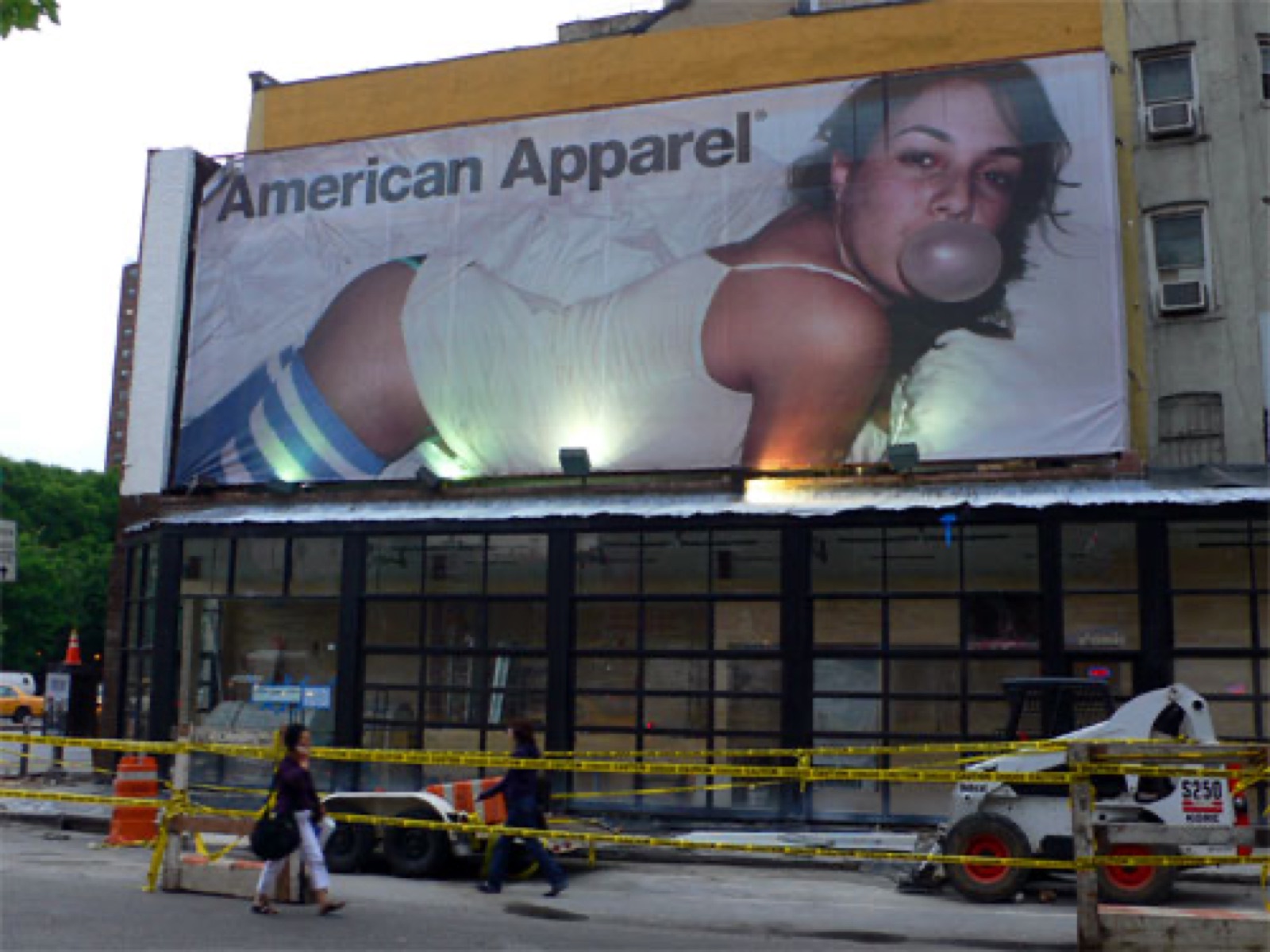 Billboard, Houston Street